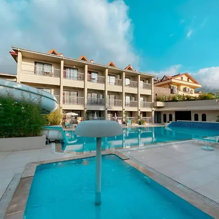 Oeluedeniz 1+1 Modern Summerhouse With Swimming Pool 4* Fethiye